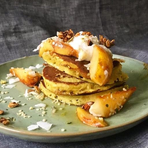 TURMERIC PANCAKES WITH HONEY INFUSED PEARS